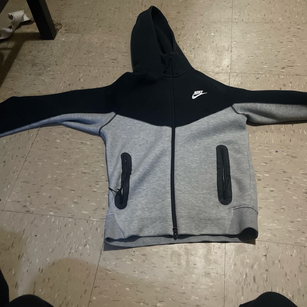 Nike Kids Black and Gray Hoodie